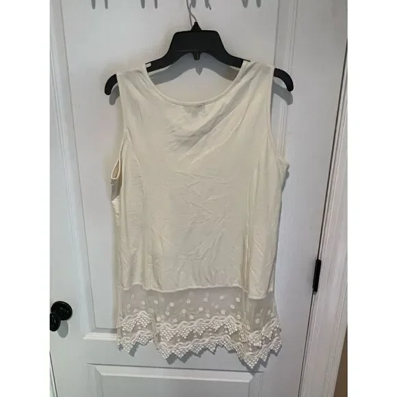Kathleen Kirkwood Cream tank with lace bottom - Picture 2 of 5